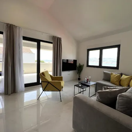 Beachfront House Olbia With Private Parking Trogir Exterior photo