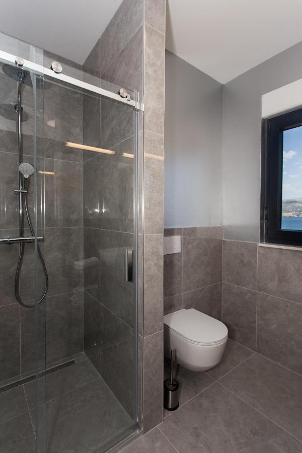 Beachfront House Olbia With Private Parking