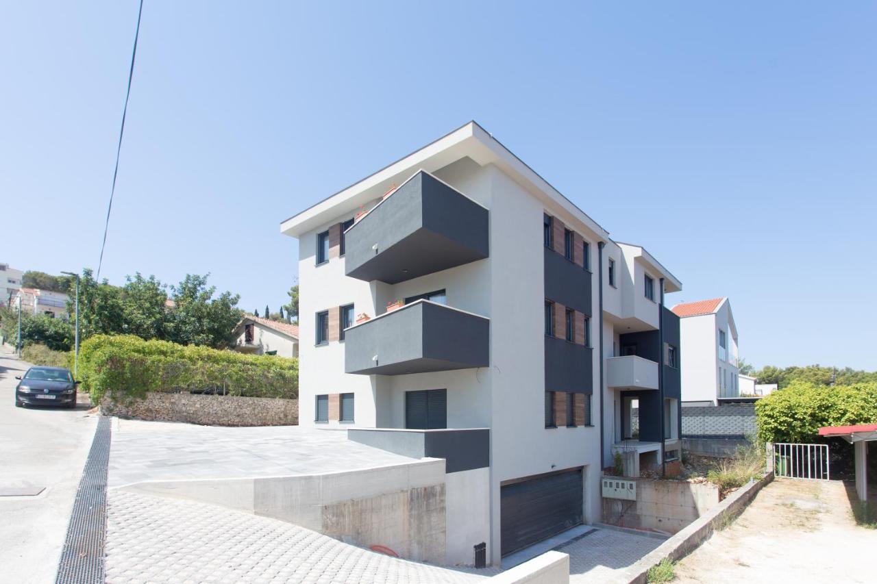 Apartment Beachfront House Olbia With Private Parking Trogir