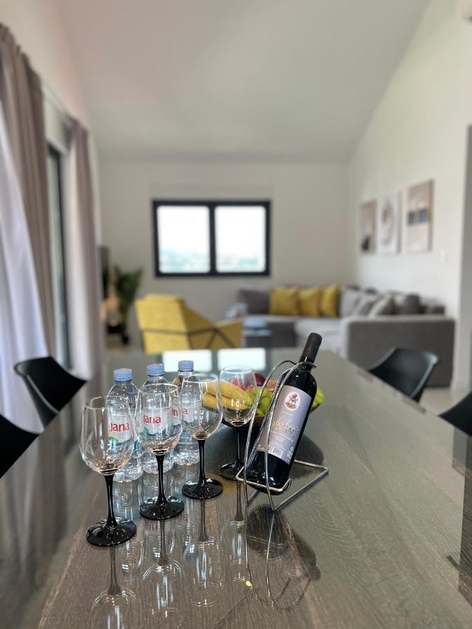 Beachfront House Olbia With Private Parking Apartment Trogir