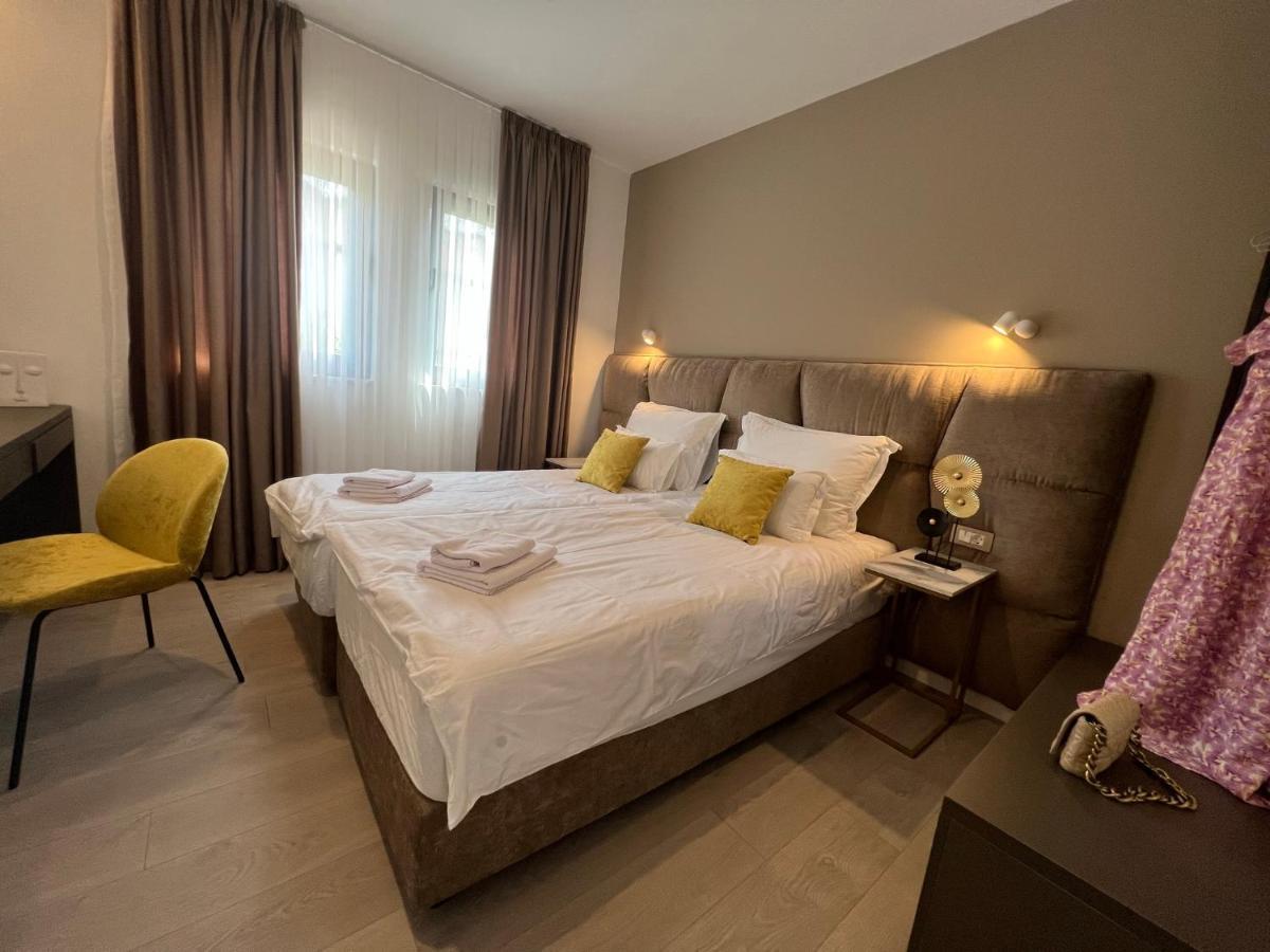 Beachfront House Olbia With Private Parking Trogir