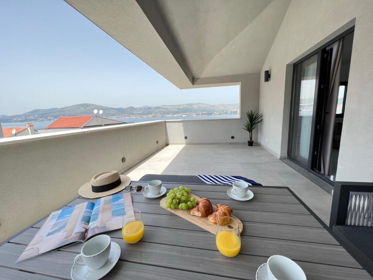 Beachfront House Olbia With Private Parking Apartment Trogir
